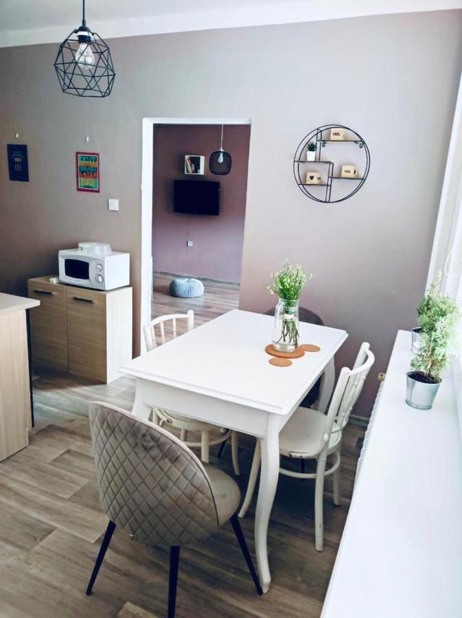 Apartman Domov Decin Zewnętrze zdjęcie